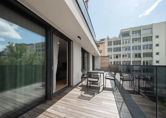 City Residence 公寓 *